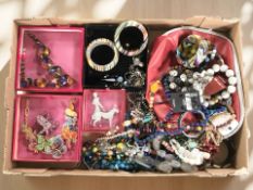 A good collection of costume jewellery including some boxed Butler & Wilson items,