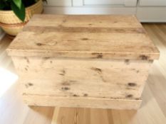 A 20th century pine blanket box,