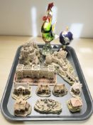 A group of Lilliput Lane ornaments including Edinburgh Castle and Buckingham Palace,