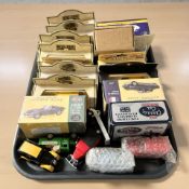 A group of Days Gone and other boxed and un-boxed die cast vehicles