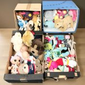 A collection of modern soft toys, dolls, etc.