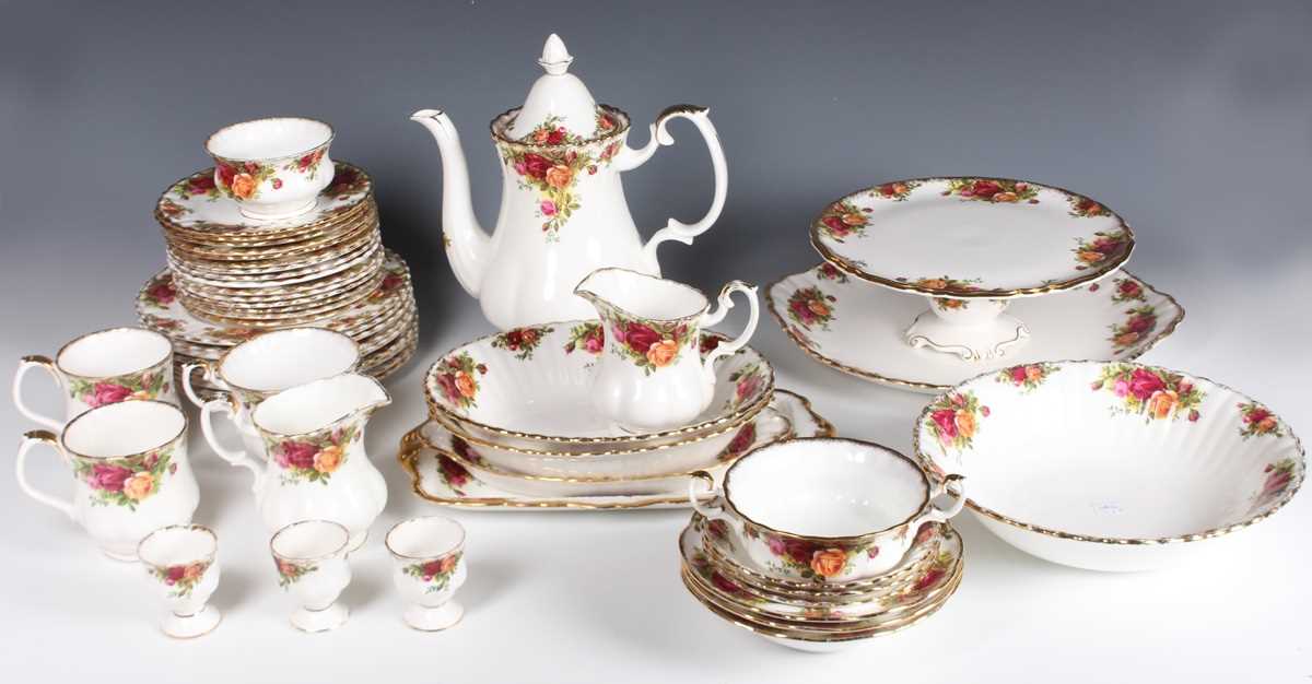 A Royal Albert Old Country Roses pattern part service, including an oval platter, length 32.8cm, two