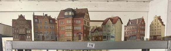 6 Plastic HO/OO gauge model railway German buildings