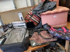 A collection of handbags (AB new)