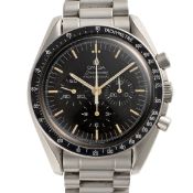 A GENTLEMAN'S SIZE STAINLESS STEEL OMEGA SPEEDMASTER PROFESSIONAL CHRONOGRAPH BRACELET WATCH CIRCA