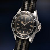 A GENTLEMAN'S SIZE STAINLESS STEEL ROLEX OYSTER PERPETUAL SUBMARINER WRIST WATCH CIRCA 1966, REF.