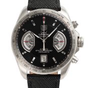 A GENTLEMAN'S SIZE STAINLESS STEEL TAG HEUER GRAND CARRERA CALIBRE 17 AUTOMATIC CHRONOGRAPH WRIST