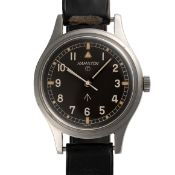 A GENTLEMAN'S STAINLESS STEEL BRITISH MILITARY HAMILTON RAF PILOTS WRIST WATCH DATED 1960s