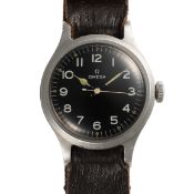 A GENTLEMAN'S STAINLESS STEEL BRITISH MILITARY OMEGA RAF PILOTS WRIST WATCH DATED 1956, WITH BLACK