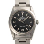 A GENTLEMAN'S SIZE STAINLESS STEEL ROLEX OYSTER PERPETUAL EXPLORER BRACELET WATCH DATED 1995, REF.