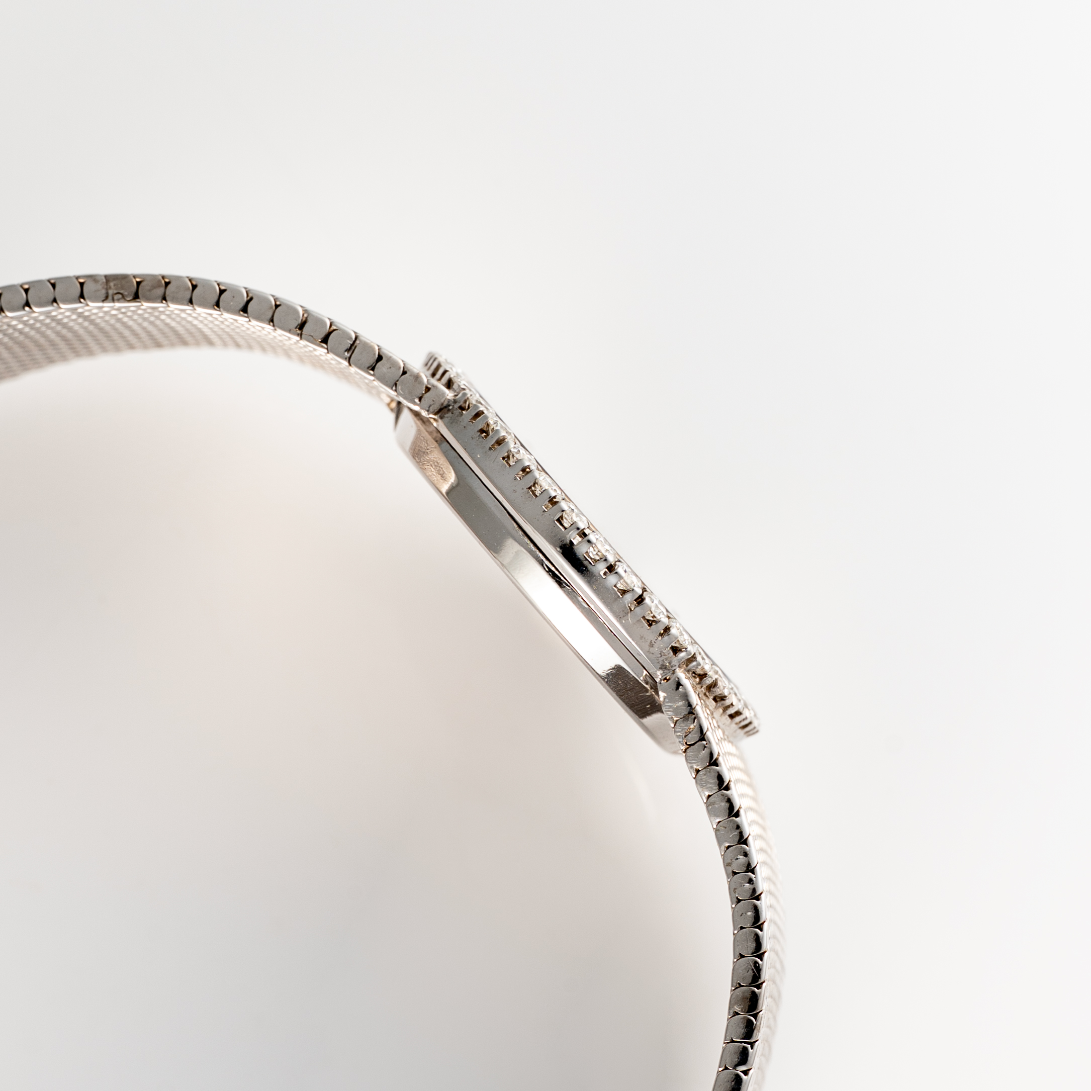 A LADY'S FINE 18K SOLID WHITE GOLD & DIAMOND PIAGET BRACELET WATCH CIRCA 1970s, REF. 9706 WITH - Image 7 of 10