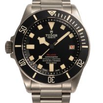 A GENTLEMAN'S SIZE TITANIUM TUDOR PELAGOS LHD BRACELET WATCH DATED 2017, REF. 25610TNL NUMBERED