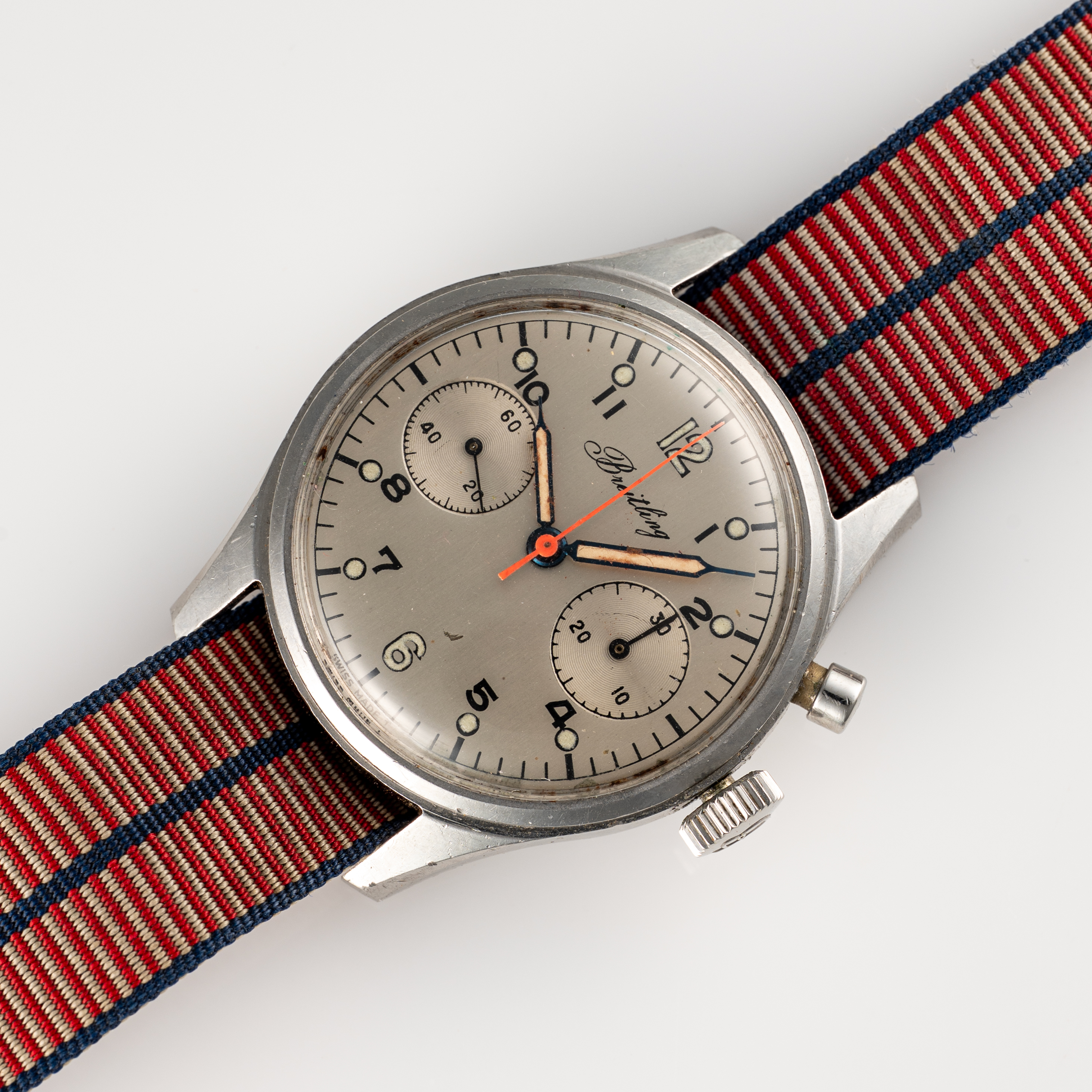 A GENTLEMAN'S SIZE STAINLESS STEEL ROYAL CANADIAN AIR FORCE (RCAF) BREITLING SINGLE BUTTON - Image 3 of 8