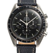 A GENTLEMAN'S SIZE STAINLESS STEEL OMEGA SPEEDMASTER PROFESSIONAL CHRONOGRAPH WRIST WATCH CIRCA