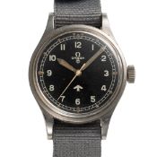A GENTLEMAN'S STAINLESS STEEL BRITISH MILITARY OMEGA RAF PILOTS WRIST WATCH DATED 1953, REF. 2777-