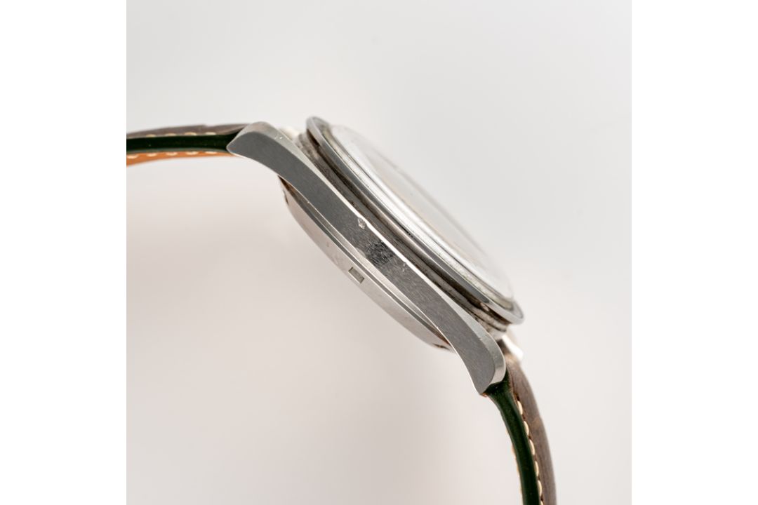 A GENTLEMAN'S SIZE STAINLESS STEEL OMEGA SPEEDMASTER PROFESSIONAL CHRONOGRAPH WRIST WATCH CIRCA - Image 6 of 8