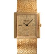 A GENTLEMAN'S SIZE 18K SOLID GOLD PATEK PHILIPPE BRACELET WATCH CIRCA 1970s, REF. 2671-1 Movement: