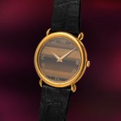 A MIDSIZE 18K SOLID YELLOW GOLD PIAGET WRIST WATCH CIRCA 1970s, REF. 9044 WITH TIGER'S EYE STONE