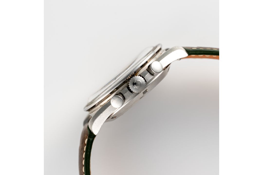 A GENTLEMAN'S SIZE STAINLESS STEEL OMEGA SPEEDMASTER PROFESSIONAL CHRONOGRAPH WRIST WATCH CIRCA - Image 5 of 8
