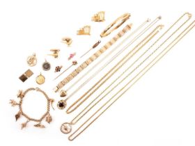 A collection of jewellery, comprising: a gold curb link chain necklace, Italian control marks,