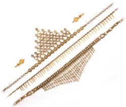 A collection of jewellery, comprising: a pair of gold Etruscan Revival drop earrings, with ropetwist