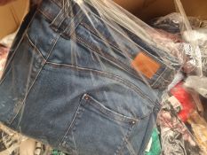 Trade Lot 500 x New & Packaged Mixed Items from A Major UK Retailer. May include: Jeans, Dresses,
