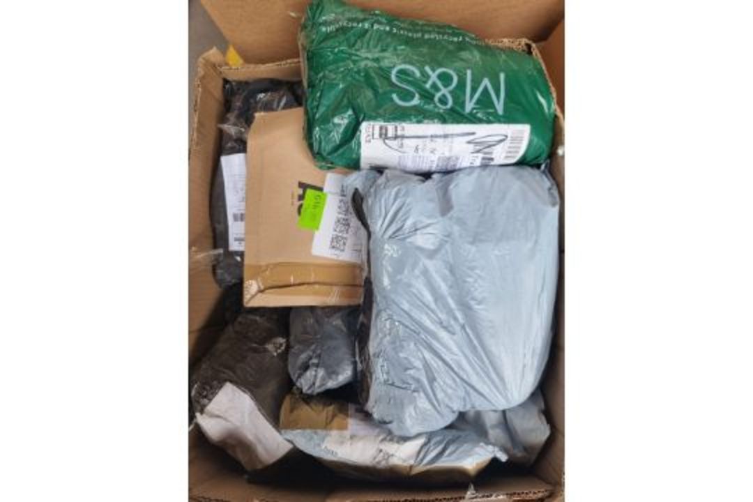 MEGA BULK LOT TO CONTAIN 500 x UNCHECKED COURIER/INTERNET RETURNS. CONDITION & ITEMS UNKNOWN. - Image 7 of 9
