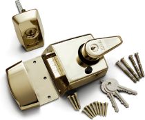 BRAND NEW ERA AUTO DEADLOCKING NIGHTLATCH 60MM BRASS. RRP £50.75.