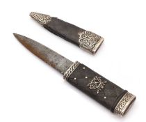 A Sgian dubh,