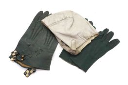 A motorsport ladies' ensemble,