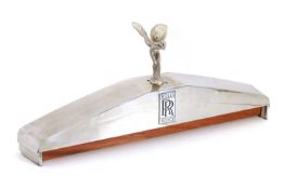 A Rolls-Royce bonnet mount and car mascot,