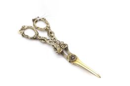A pair of George III silver-gilt grape shears,