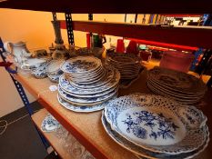 A collection of Meissen 'Onion' pattern tea and dinner wares