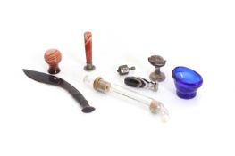 A group of banded agate seals,