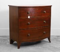 George III mahogany chest of drawers,