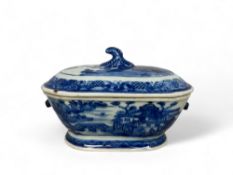 A small 19th century Nanking blue and white tureen and cover