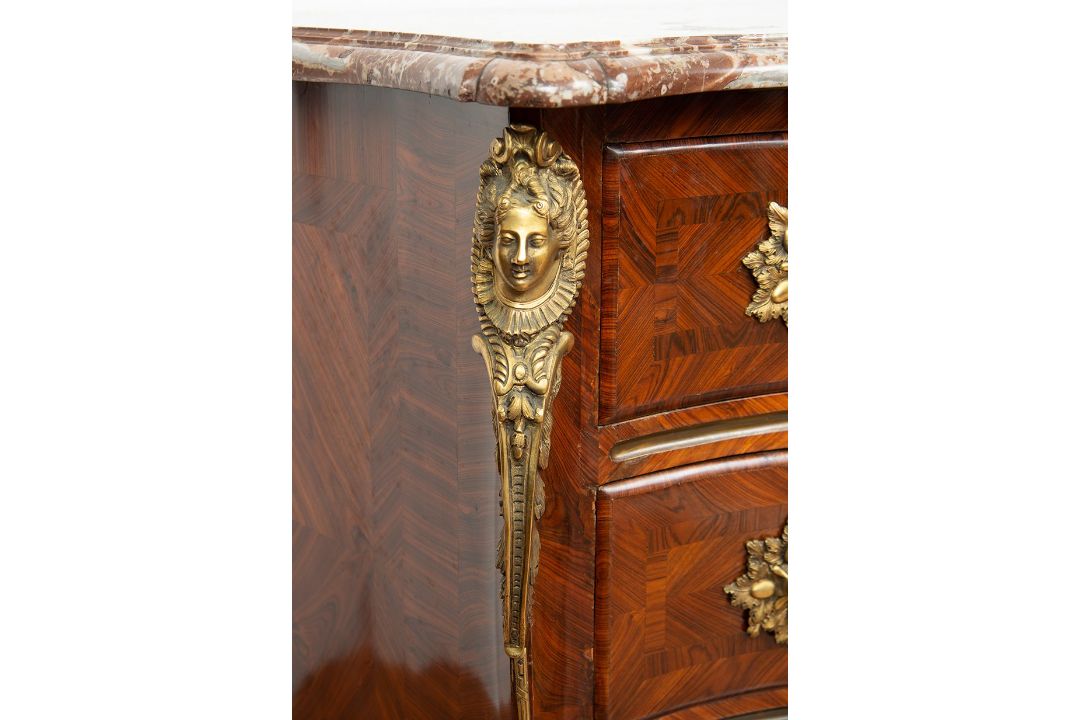 Tombeau chest of drawers in exotic wood. 18th century - Bild 6 aus 8