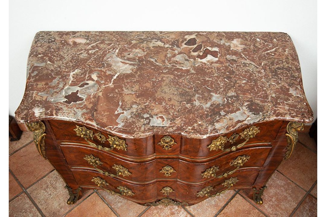 Tombeau chest of drawers in exotic wood. 18th century - Bild 5 aus 8