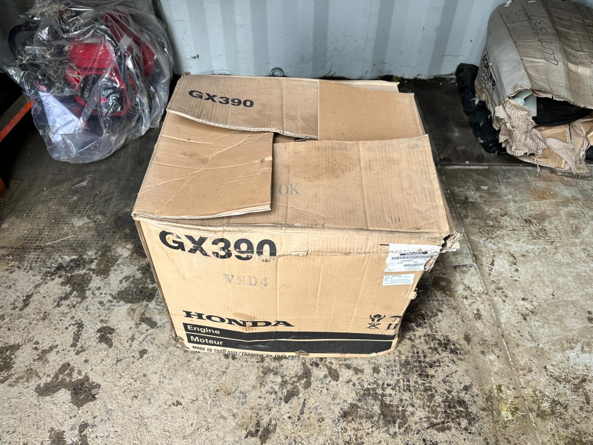 NEW/UNUSED HONDA GX390 ELECTRIC START PETROL ENGINE - CHOICE OF 7 - Image 2 of 12