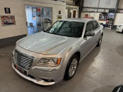 2012 62 CHRYSLER 300C LIMITED CRD AUTO SALOON - 96K MILES