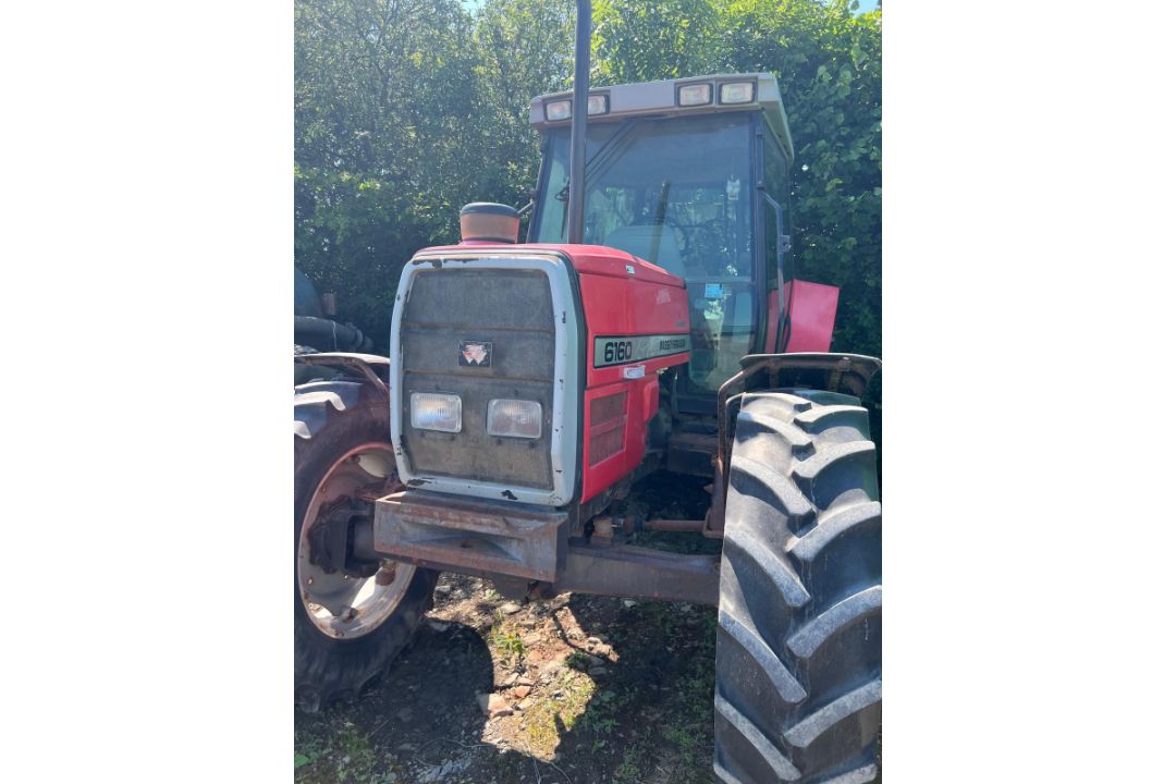 1996 MASSEY FERGUSON 6160 TRACTOR - Image 1 of 9