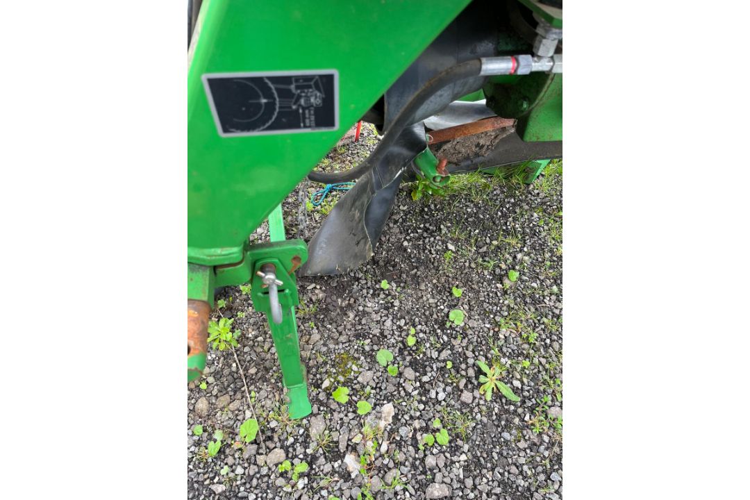 2016 JOHN DEERE 331 CONDITIONER MOWER - Image 2 of 8