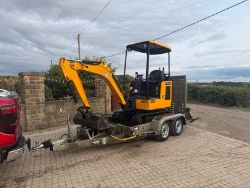 2021 JCB 16C-1 T3 MINI EXCAVATOR BUNDLE WITH TRAILER AND BREAKER