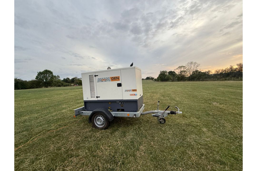 MHM GE-22-SSY 20KVA DIESEL GENERATOR WITH KNOTTS SINGLE AXLE TRAILER - Image 8 of 17