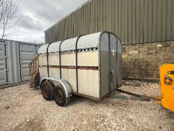 TWIN AXEL CATTLE TRAILER PIG TRAILER SHEEP