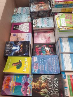FULL PALLET BOX OF ASSORTED CHILDREN'S/ADULTS AND EDUCATIONAL BOOKS.- NO VAT