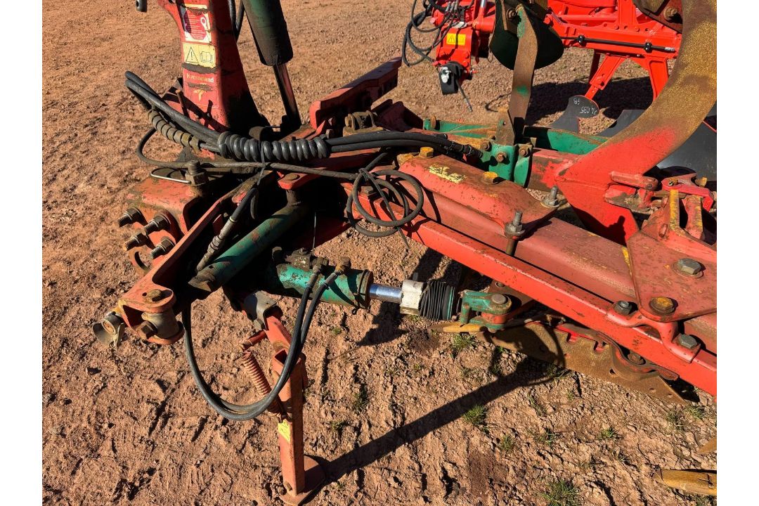 2009 KVERNELAND ES100-200 REVERSIBLE PLOUGH - AUTO RESET - Image 7 of 10