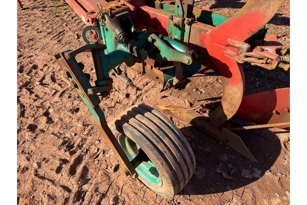 2009 KVERNELAND ES100-200 REVERSIBLE PLOUGH - AUTO RESET - Image 10 of 10