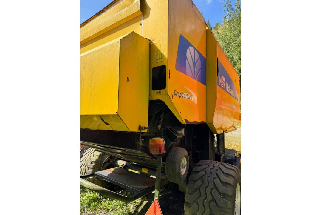 2012 NEW HOLLAND BR7060 ROUND BALER - Image 4 of 9