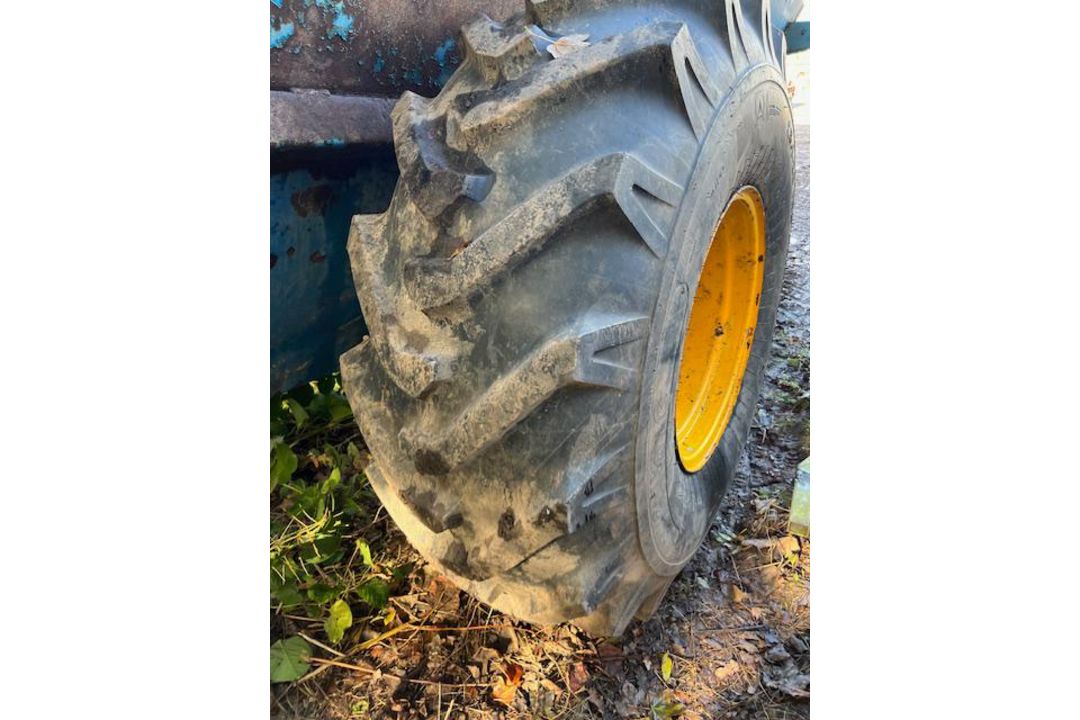 WEST 1600 SIDE DISCHARGE MUCK SPREADER - Image 6 of 9